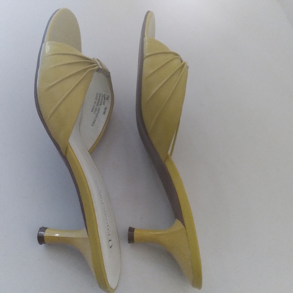 Etienne Aigner Classic Slip-on Preppy Peep-toe Spring Kitten Heels *Flawed* - Picture 11 of 15